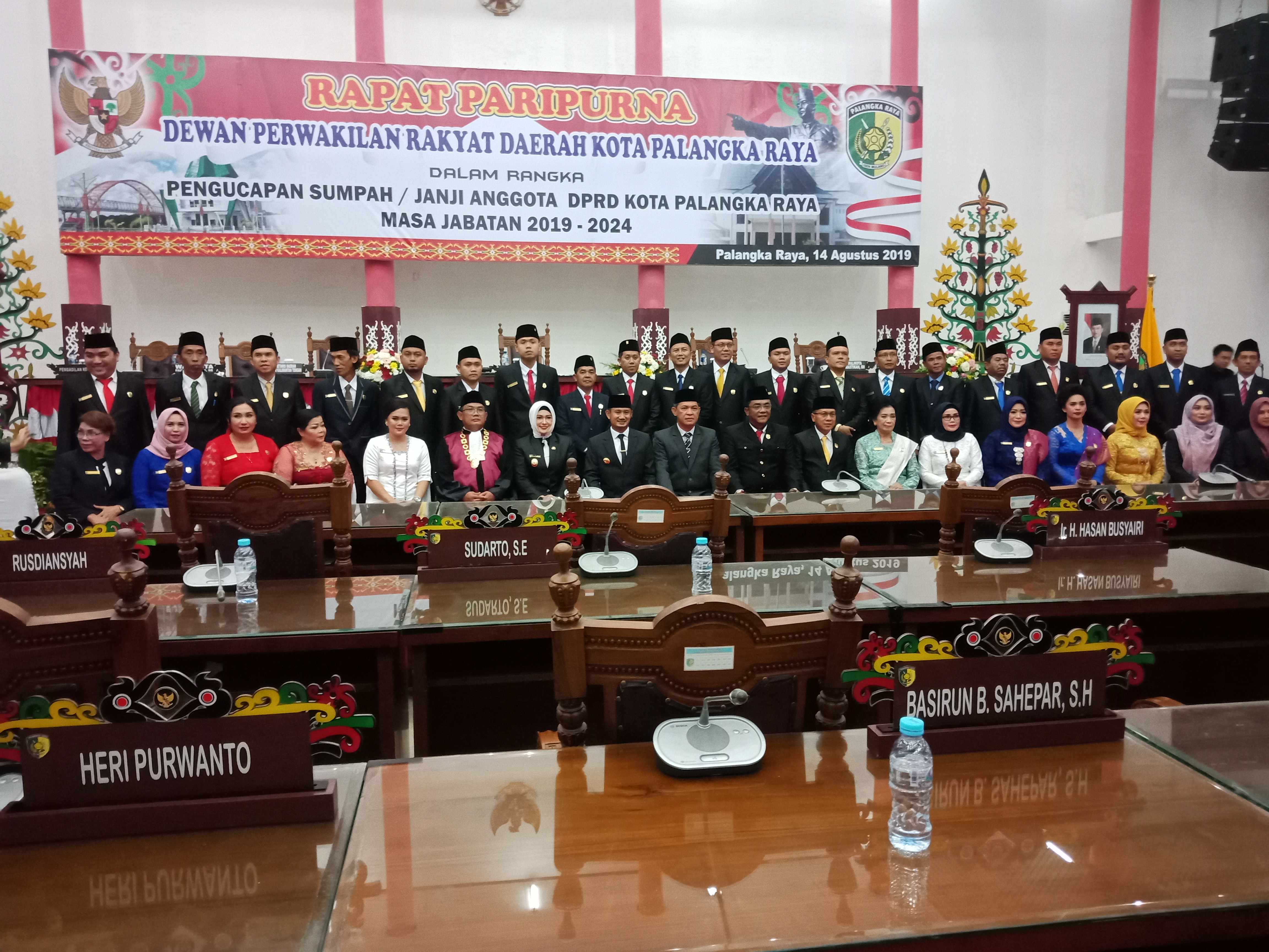  Wakil Ketua Pengadilan Negeri Lantik Anggota DPRD Kota Periode 2019 – 2024