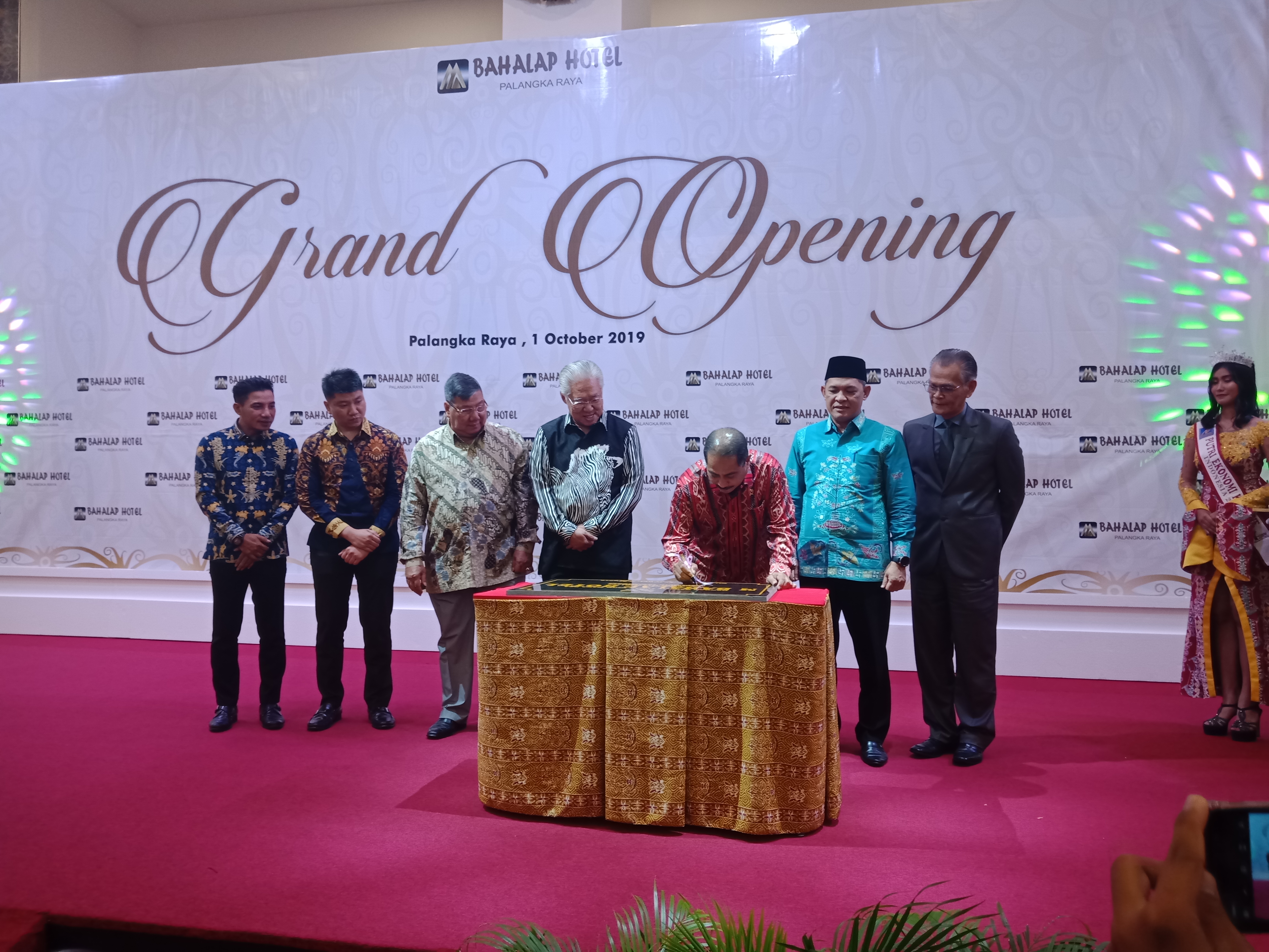  M Bahalap Hotel Terbesar Resmi Dibuka