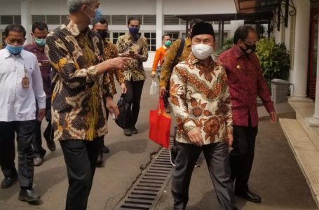 Gubernur Sugianto Hadiri Rapat Percepatan Penyerapan APBD Bersama Presiden dan Gubernur se Indonesia