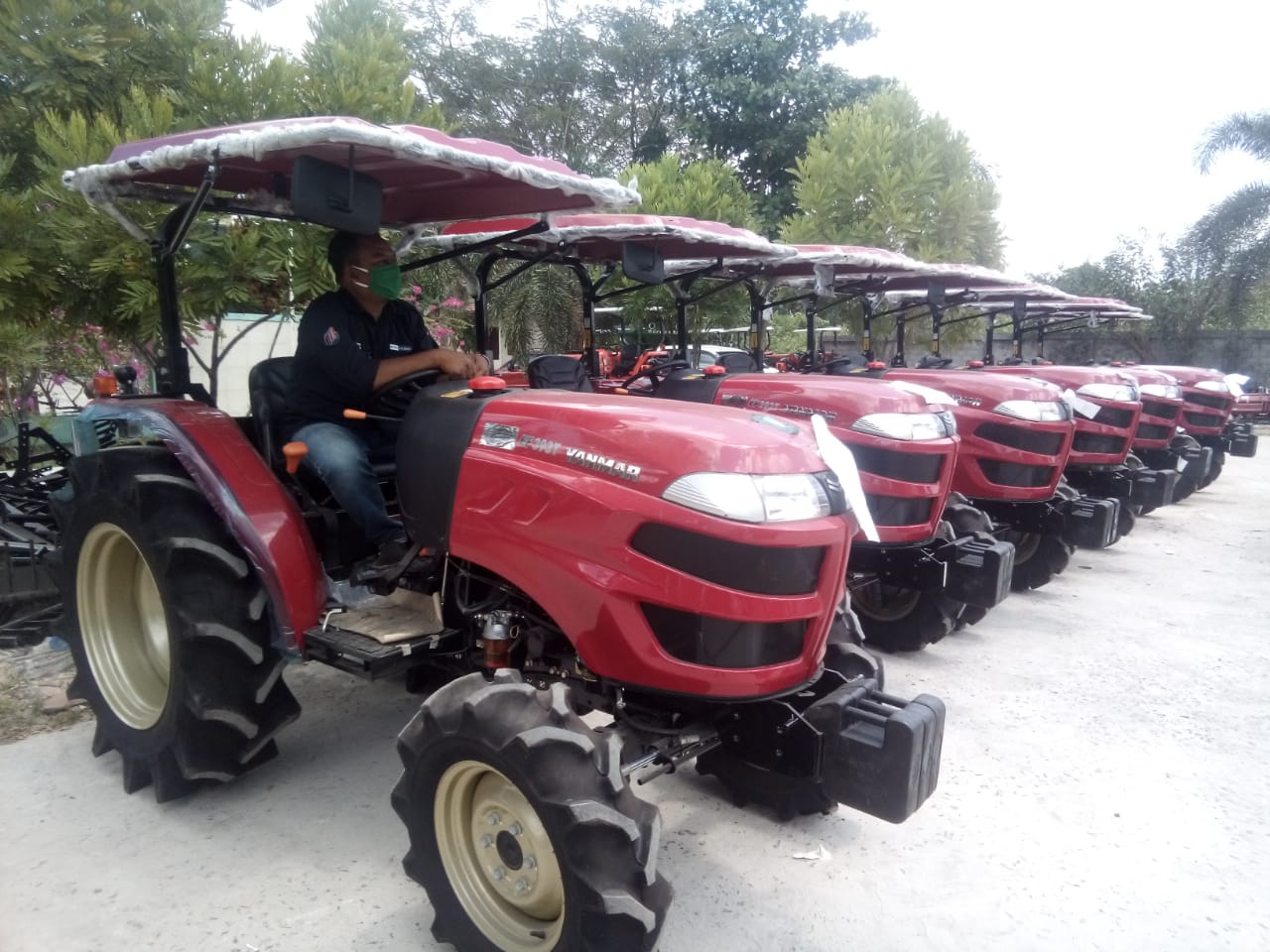  Dinstan Pulpis Luncurkan Program Brigade Alsintan