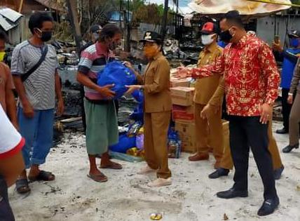  Pemkab Pulpis Salurkan Bantuan Bagi Korban Kebakaran di Goha