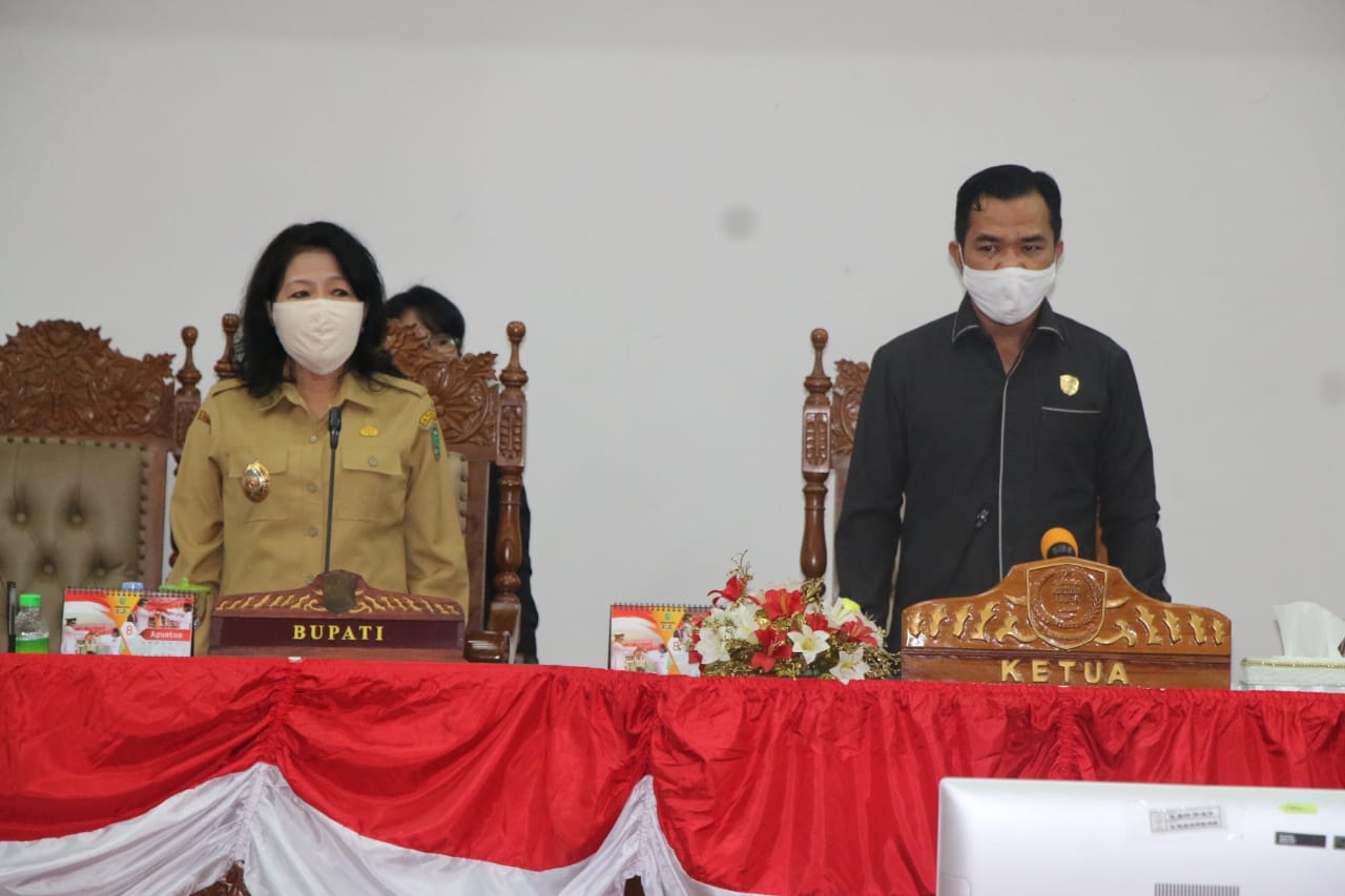  Wabup Pulpis Dengarkan Pandangan Umum Fraksi Terkait Raperda 2020