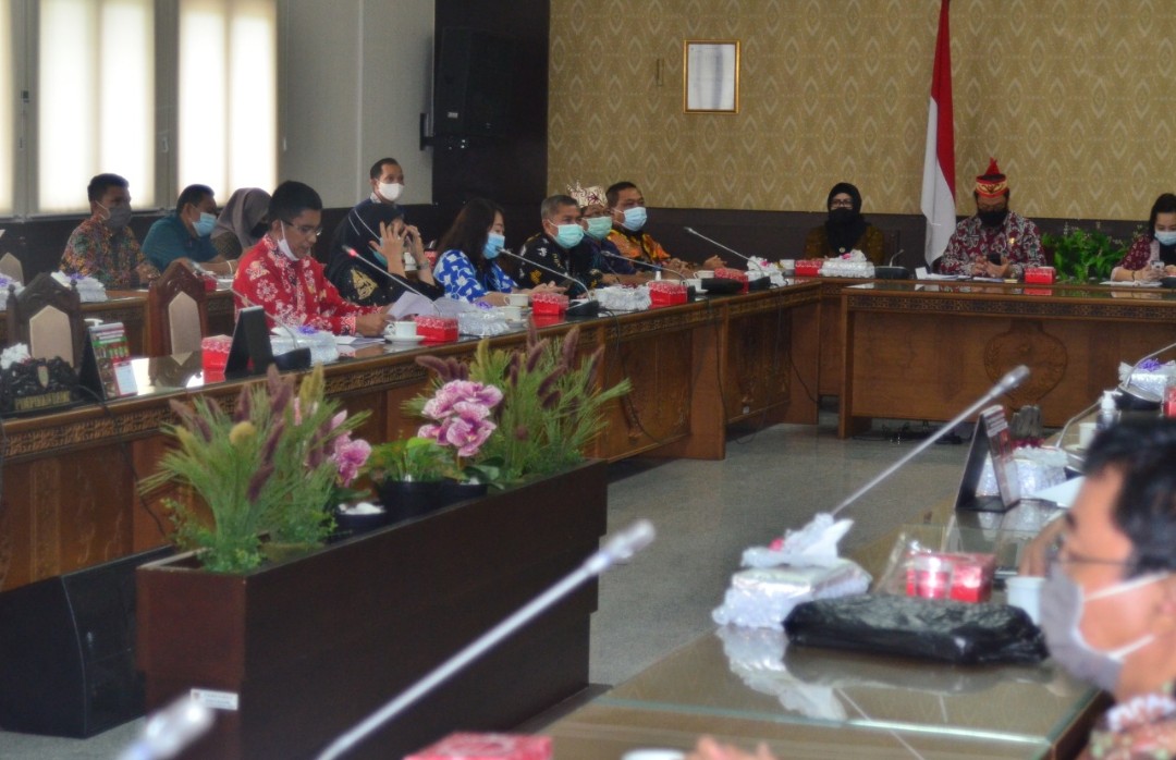  Rapat Banggar dan TAPD Bahas RAPBD 2021