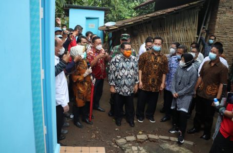 Berkat Program Bakti Sosial SMSI, Warga Tidak Perlu BAB Ke Sawah lagi