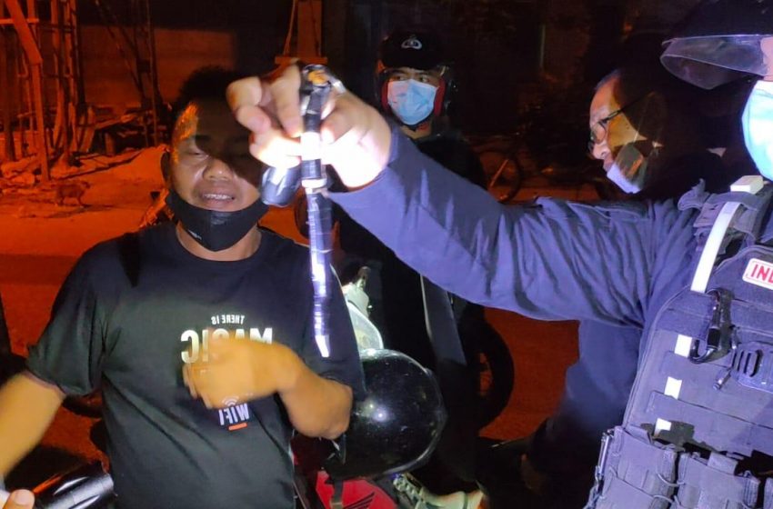  Pria Mabuk, Bawa Sajam Diciduk Polisi
