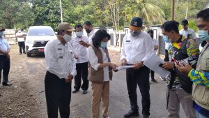 Meninjau