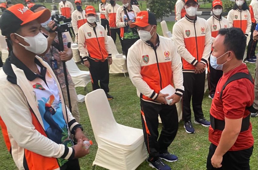  Kontingen Kalteng Bertolak ke Papua. Gubernur Beri Semangat Atlet agar Disiplin Berlatih, Pantang Menyerah serta Berdoa