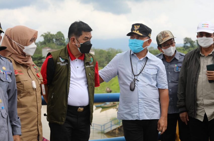  Gubernur Kalteng Tinjau Bendungan Karau. Diharapkan Mampu Kembangkan Potensi Pertanian Secara Maksimal