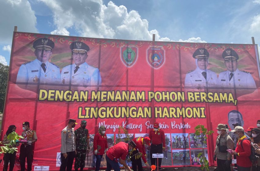 Gubernur Tanam Pohon Serentak di Desa Lada Mandala Jaya