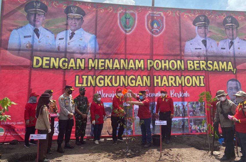  Kunker ke Kobar.  Gubernur Inginkan Adanya Pembangunan Kampung Berkah agar Masyarakat Sejahtera