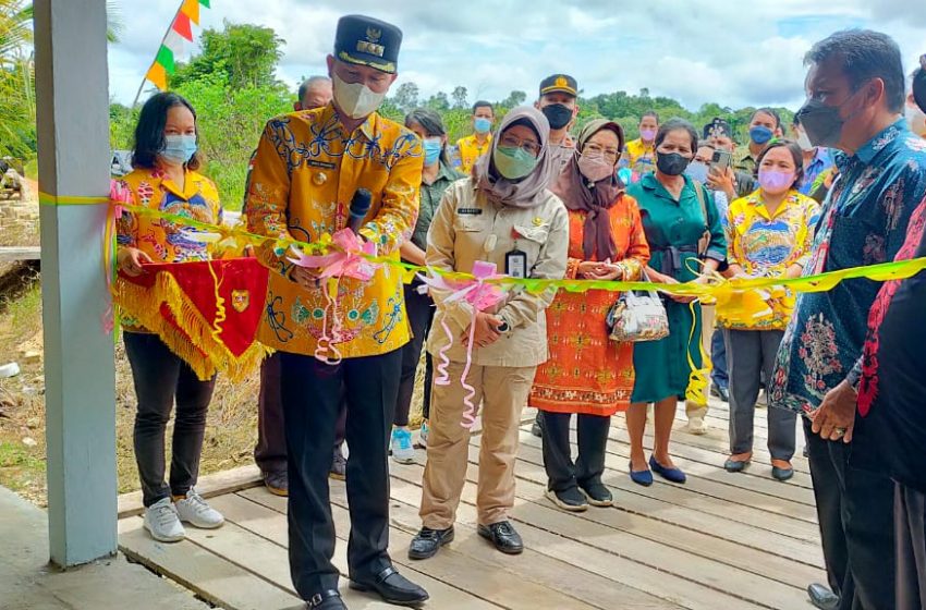  Kadis Ketahanan Pangan Hadiri Peresmian Lumbung Pangan Masyarakat Desa Tumbang Kuayan