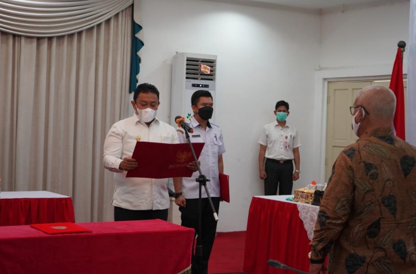  Ini Pesan Gubernur Untuk Komisaris Utama Bank Kalteng  Periode 2022-2026