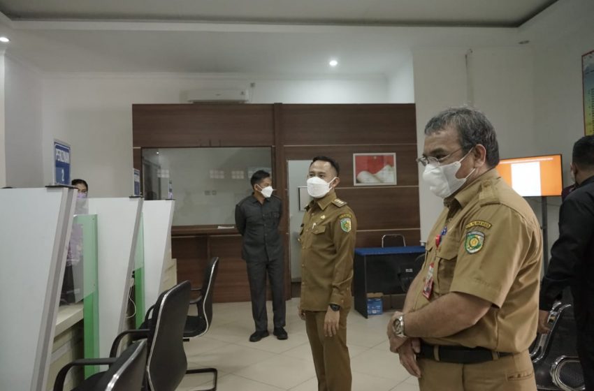  Walikota Sidak Sejumlah Dinas/Badan, Pastikan Pelayanan Publik dan Penerapan Prokes Berjalan Lancar