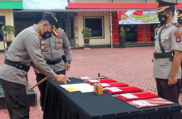  Pamen Polres Barut Bergerak, Sertijab di Halaman Mapolres