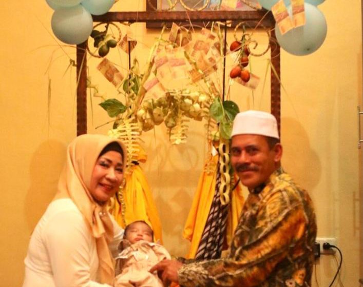 Anggota DPRD Barut dari Partai Nasdem Berbahagia Akikahan Cucu Pertamanya