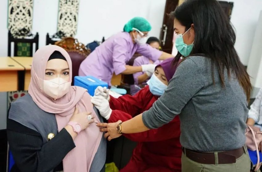  Wawali Palangka Raya Ikuti Vaksin Booster