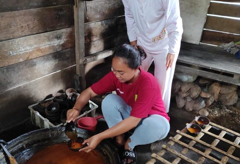  Mahasiswa KKN Dapat Ilmu Mengolah Gula Merah  