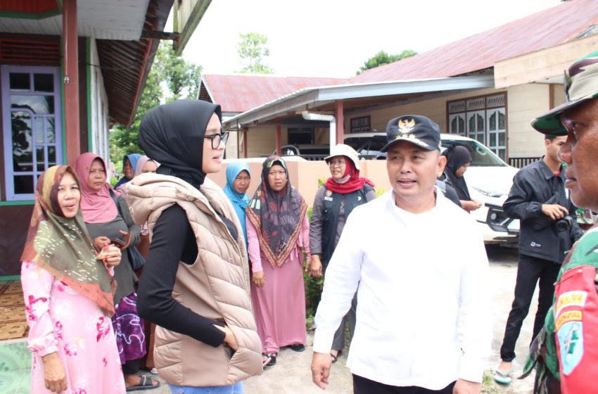  Sebelum Bertolak ke Sukamara, Gubernur Berikan Semangat dan Motivasi Kepada Pengungsi, Lurah Ucapkan Terimakasih Pada Pemprov Kalteng 