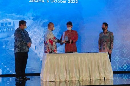 Di Hadapan Menko Perekonomian dan Dubes Jepang, KHE – Sumitomo Tandatangani Kesepakatan Kerja Sama Bangun PLTA Kayan Cascade