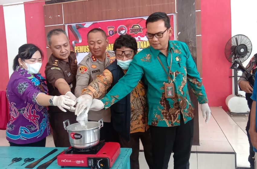  Barang Bukti Sabu 100 Gram Asal Kalbar Dimusnahkan