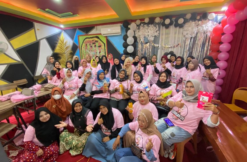  Srikandi Ganjar Kalteng dan Perempuan Milenial Belajar Membuat Oleh-Oleh Khas Barsel