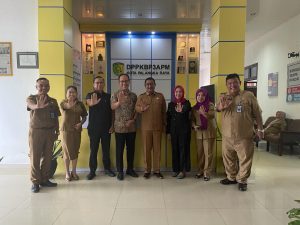 KUNJUNGAN KERJA : Komisi C DPRD Palangka Raya melakukan kunjungan kerja ke Kantor DPPKBP3A Palangka Raya