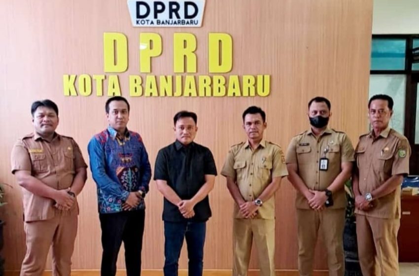 STUDI BANDING : DPRD Palangka Raya melalui Badan Pembentukan Peraturan Daerah (Bapemperda), beberapa waktu lalu melaksanakan studi banding ke DPRD Kota Banjarbaru, Kalimantan Selatan. (Foto/Ist)