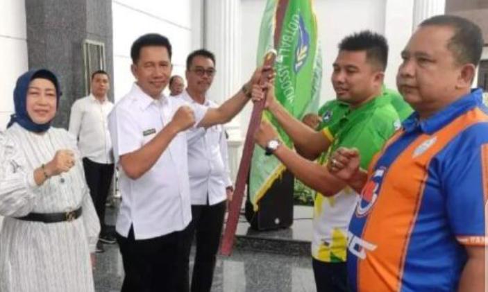  Tim Sepak Piala Bola Soeratin U-13 dan U-17 Dilepas, Ketua DPRD Barito Utara Apresiasi Dan Berikan Dukungan