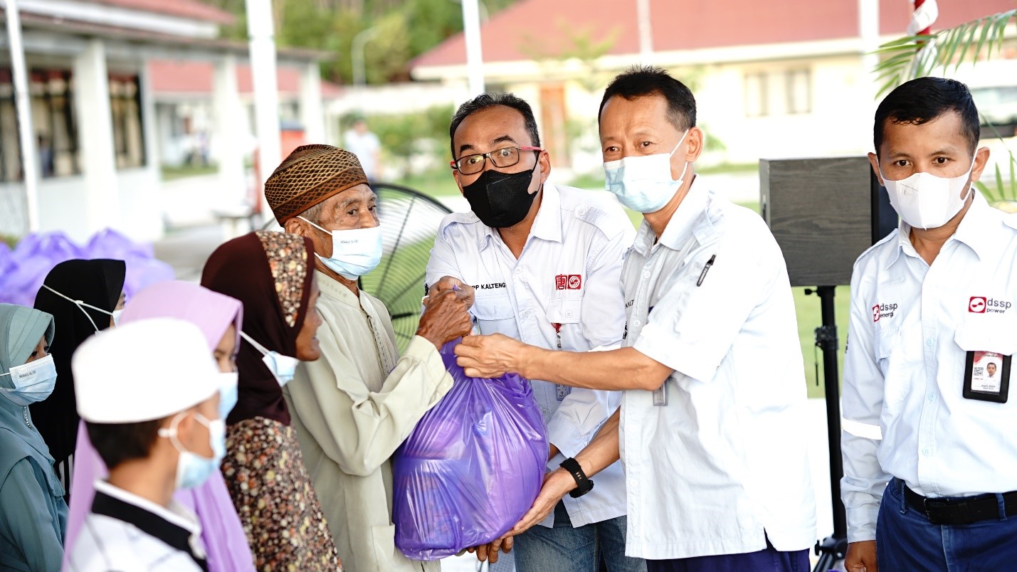 Suasana Berbagi Kebahagiaan, PT SKS Listrik Kalimantan Menyelenggarakan Buka Bersama