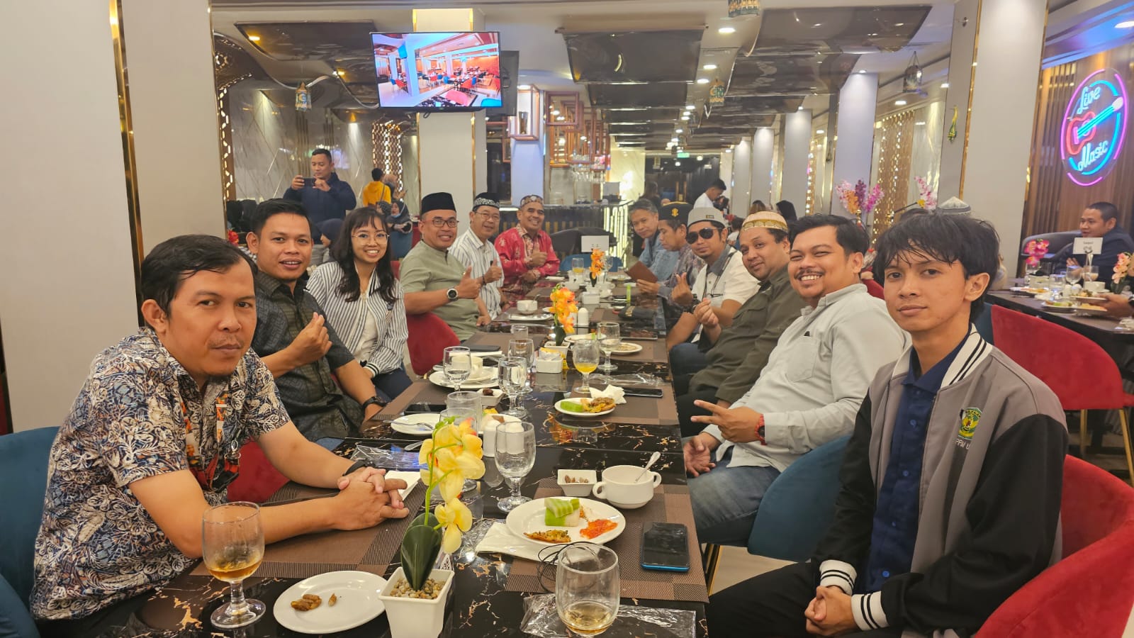 Suasana PT. SLK Gelar Buka Puasa bersama Insan Pers.