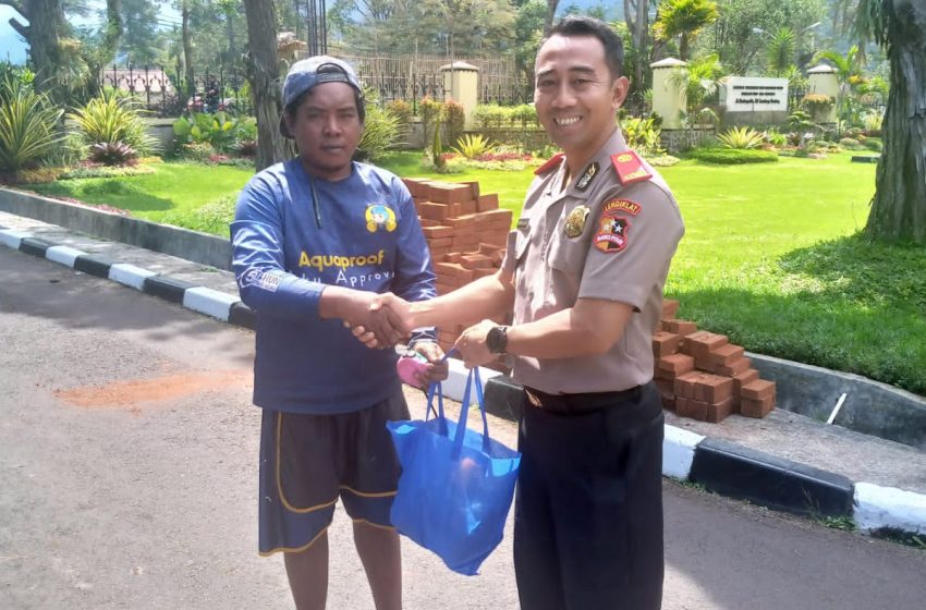  Berbagi Disela Sela Menuntut Ilmu Pendidikan Polri