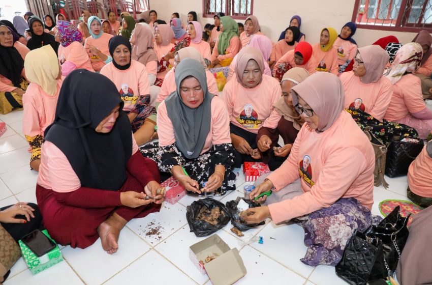  Gencarkan UMKM, Mak Ganjar Kalteng Gelar Pelatihan Membuat Serbuk Jahe Merah Bagi Warga