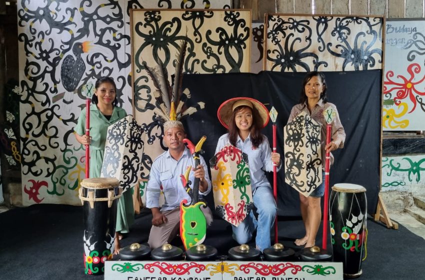  SLK Berikan Bantuan Alat Musik ke Sanggar Tari Binaan Perusahaan