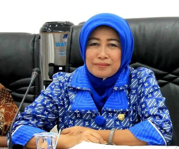  Ketua DPRD Barito Utara Serahkan Bantuan Dana kepada Koperasi Parajakian, Warga Ucapkan Terimakasih