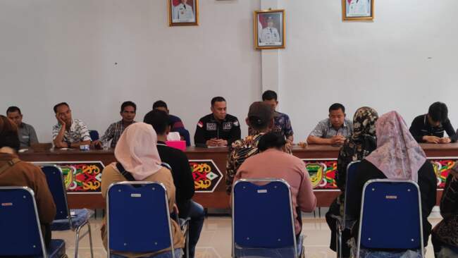  Wakil Ketua I DPRD Barito Utara Reses di Desa Lemo I, Warga Minta Perbaikan Jembatan