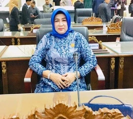  Hj. Rujana Anggraini : Waspada Penipuan Online, Jangan Sembarangan Klik Link Tak Jelas