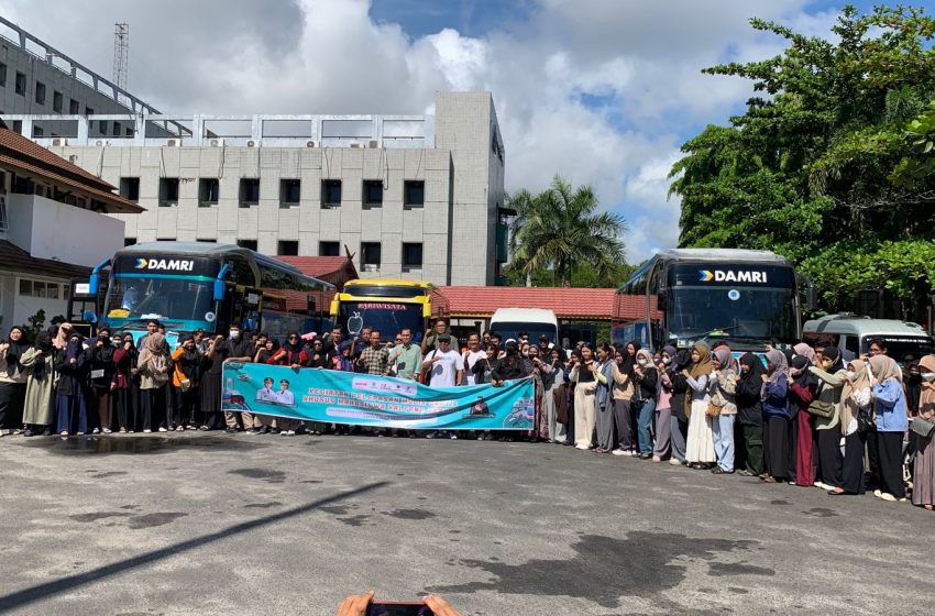  Disdik Kalteng Berangkatkan 110 Mahasiswa Mudik Gratis
