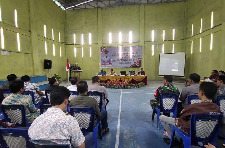  Pj. Bupati Pulang Pisau Buka Puasa Bersama Warga Desa Talio Muara